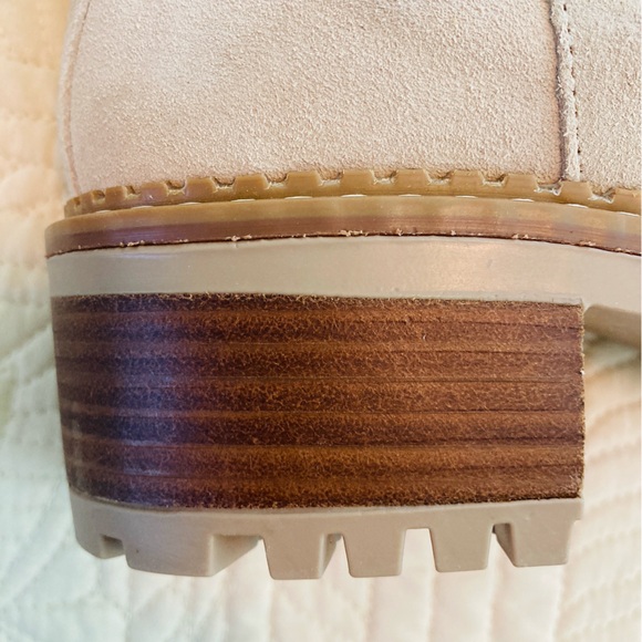 Bertuchi Spain Suede Chelsea Boots Lug Sole Tan Cream (Size 9.5 EU 41) - Picture 7 of 12